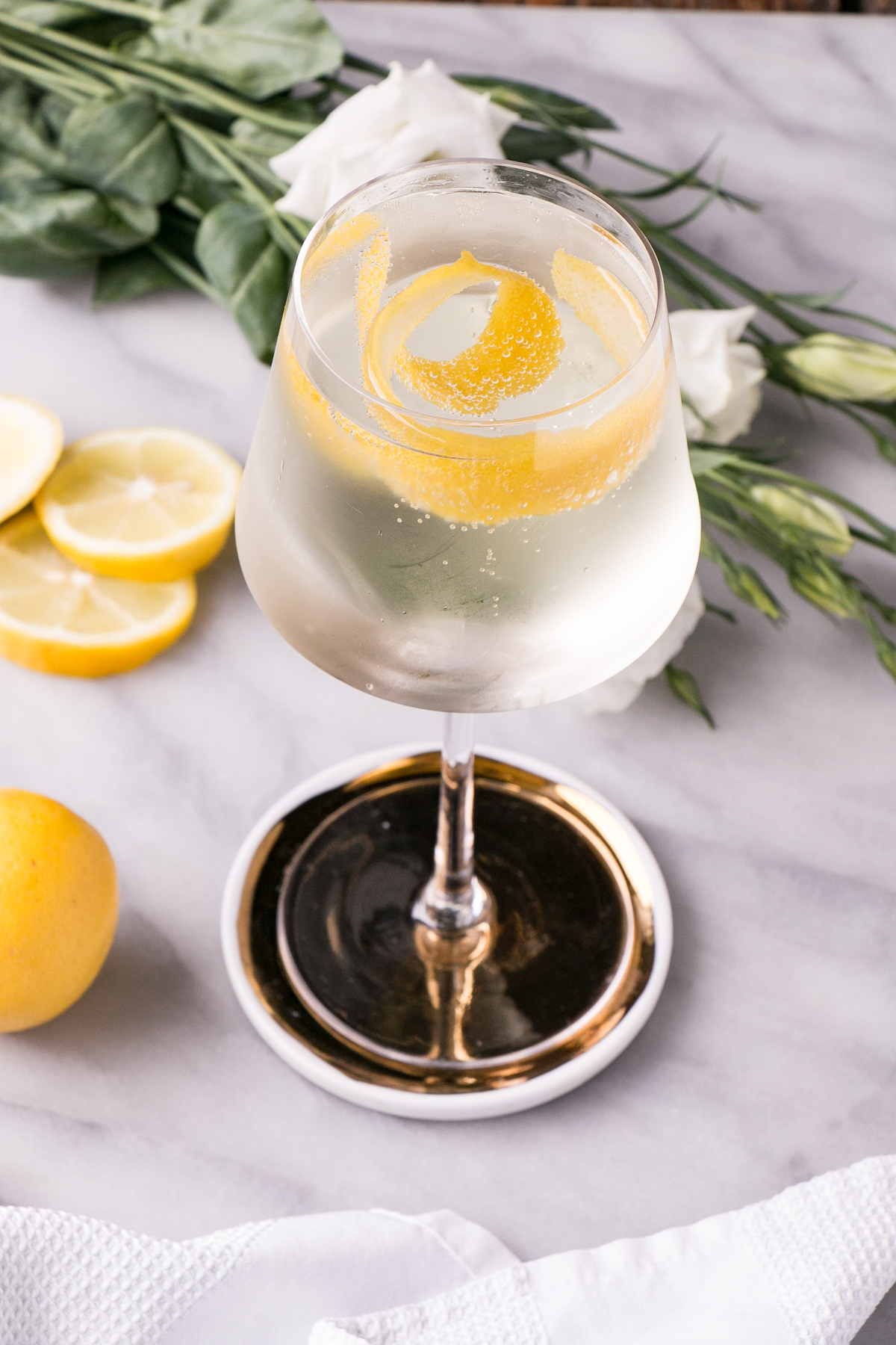 Easy White Wine Spritzer - My Kitchen Love